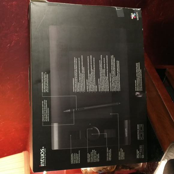 Wacom Tablet Intuos 4 - Pre-owned - C8 - Picture 3 of 12